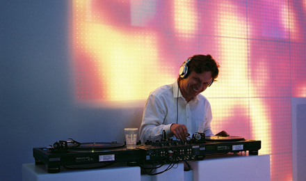 Light + Building 2006 DJ Leon Ardo
