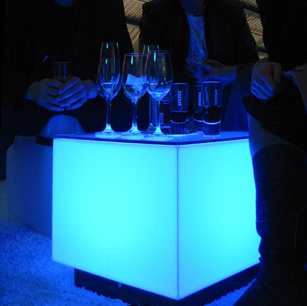 Room Division LED Lounge Tisch