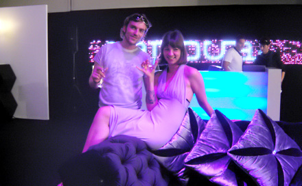 Room Division SAMOVA TEE LOUNGE zur ISPO 2007 Marco Riedel & Isabelle Stünitz