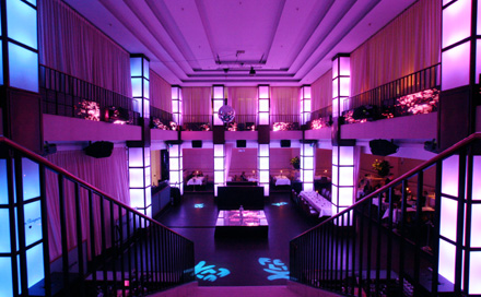 Room Division at FELIX Berlin in AN ABSOLUT WORLD