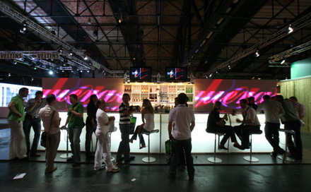 Room Division Dreampanel Backdrop für Diageo Messestand